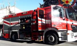 Macerata, minicar finisce contro un albero: soccorse mamma e figlia