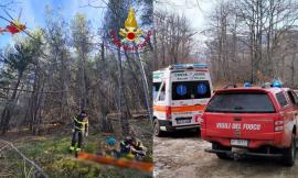 Biker ferito ed escursionista colto da malore: doppio intervento di soccorso nei boschi