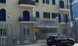 Porto Recanati, tentato furto al Centro Scommesse: ladri sfondano la vetrata e fuggono
