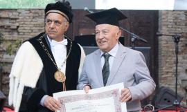 Unimc, traguardo straordinario per Italo Spinelli: a 89 anni consegue la sua terza laurea