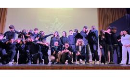 Macerata - Social, gioco e realtà: gli studenti dell’Ite Gentili raccontano il loro mondo a teatro