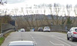 Ponte sul Chienti a Villa San Filippo: semaforo e limite a 40 km/h per i lavori di messa in sicurezza