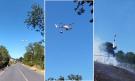 Magliano di Tenna, vasto incendio nelle campagne: evacuate alcune famiglie (FOTO)