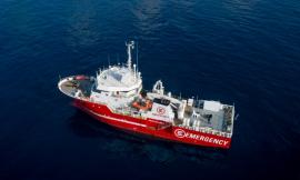 Ancona, 71 migranti sbarcano dalla nave Life Support: tra loro anche donna incinta al nono mese