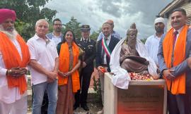 Camporotondo diventa ponte tra Italia e India: inaugurata la prima statua italiana di Valmiki