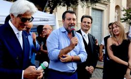 Salvini a Macerata: "Vinciamo per ciò che abbiamo fatto, non per le inchieste. Parcaroli? Un po' invecchiato"