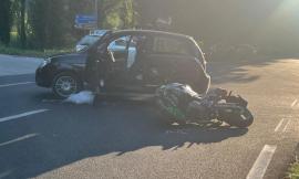 Fiuminata, scontro tra auto e moto a Ponte Castello: donna trasportata a Torrette