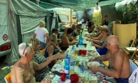 35 estati di amicizia: il pranzo del campeggio Regina 2