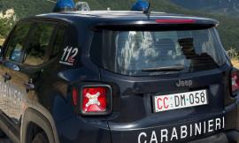Ussita, barricata in casa con un coltello minaccia il suicidio: giovane salvata dai carabinieri