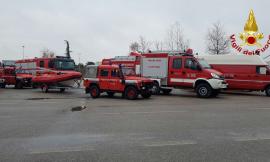 Nubifragio a Pesaro: anche i vigili del fuoco di Macerata inviati per gli aiuti Nubifragio a Pesaro: anche i vigili del fuoco di Macerata inviati per gli aiuti
