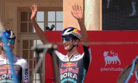 Vuelta a España 2025: partenza storica dall’Italia con tre tappe nel nord. Occhi puntati su Pellizzari