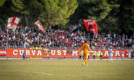 Botteghino chiuso per il derby Maceratese–Ancona: febbre da biglietti e caccia al bomber sul mercato