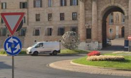 Macerata, lavori nell'area parcheggio di piazza Nazario Sauro: c'è la proroga