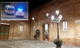 Tolentino, anziano cade in piazza Vaccaj: subito soccorso da un gruppo di giovani