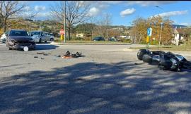 San Severino, scontro all'incrocio della Provinciale 127 tra auto e scooter: un 58enne in ospedale (FOTO)
