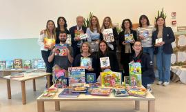 Nasce una "bibliotechina" nel nuovo Hub educativo di Sforzacosta grazie alla generosità di Fisiomed