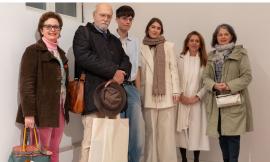 Macerata, a Palazzo Lazzarini la mostra di Isidora Brankovic: la migrazione come coreografia quotidiana del corpo