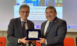 Unicam premia l'ambasciatore del Kazakistan: benemerenza a Sembayev per la cooperazione Italia-Asia