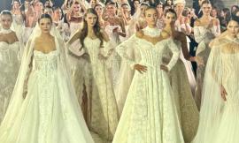 Macerata, l'atelier Delsa svela la nuova collezione "Appassionante": il Teatro della Filarmonica si veste di bianco