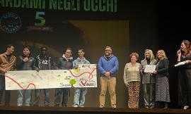 Macerata, “Non possiamo permetterci di tacere”: il progetto 'Guardami negli occhi' accende il Lauro Rossi