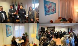 Alla Questura di Macerata inaugurata "Una stanza tutta per sé": un nuovo spazio protetto per le vittime di violenza (VIDEO)