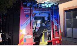 Incendio a Potenza Picena, fiamme nel condotto fumario di un'abitazione: soccorso un uomo