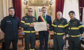 Loro Piceno omaggia il vigile del fuoco Elvio Tedeschi: "Esempio di coraggio e umanità"