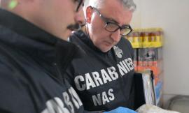 Ristorante e  venditore ambulante multati dai Nas a Civitanova: sanzioni per 3500 euro