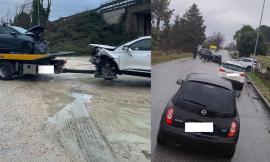Corridonia, scontro frontale tra due auto: tre feriti, uno a Torrette in elisoccorso (VIDEO)