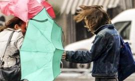 Marche, scatta l'allerta meteo: vento fino a 88 km/h nelle aree interne