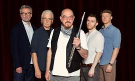 Rock internazionale a Porto Recanati: i Jethro Tull sul palco dell’Arena Gigli