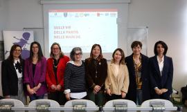 Non fiori ma fatti: l’8 marzo delle scuole marchigiane nel segno della parità