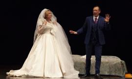 Castelraimondo, al Lanciano Forum va in scena “Sbezzechènne qua e là”: commedia in tre atti
