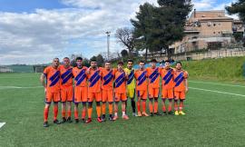 Macerata, il derby finisce in parità: l’Atletico rimonta una VR in dieci uomini