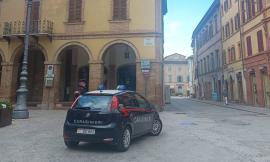 Tolentino, controlli antidroga al parco: i carabinieri sequestrano hashish a un 31enne