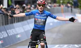Vingegaard domina Corno alle Scale al Giro d’Italia 2026: Pellizzari in crisi, Eulálio in rosa