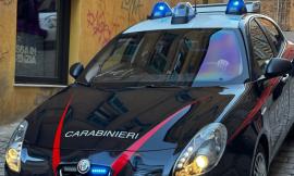 Violenza sessuale e lesioni a Milano: scovato a Macerata dai carabinieri, 27enne in manette