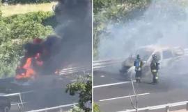 Civitanova, van avvolto dalle fiamme in A14: carreggiata chiusa al traffico (VIDEO)