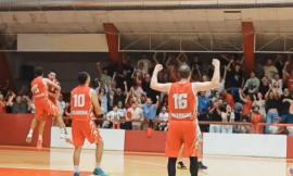 Basket, Pelliccioni extralusso: Tolentino espugna Macerata e si prende gara-1 delle finali playoff
