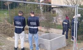 Potenza Picena, fango e gas metano sversati in mare: scatta la denuncia della guardia costiera