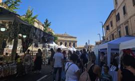 È il giorno clou di San Giuliano, più stand in centro: "Macerata deve riscoprire la fiera di una volta"