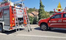 Morrovalle, perde il controllo dell'auto e finisce in una scarpata: 56enne estratto dall'abitacolo