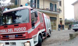 Paura in via dei Velini: esplode un braciere che aveva preso fuoco