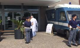 A Civitanova il camper della Polizia contro la violenza sulle donne