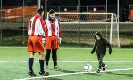 Una partita di calcio diventa una grande festa per Simone - FOTO