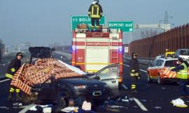 Famiglia distrutta in un incidente sull'autostrada