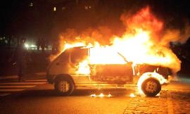 Civitanova: notte di veicoli incendiati, un’auto e un furgone