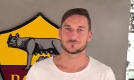 "Un abbraccio a tutti i bambini di Pieve Torina": il video messaggio di Totti