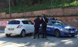 Piomba con l'auto addosso alla Stradale: traffico rallentato a Macerata