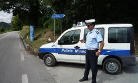 Girano su mezzi non assicurati: pesanti sanzioni per due cinesi